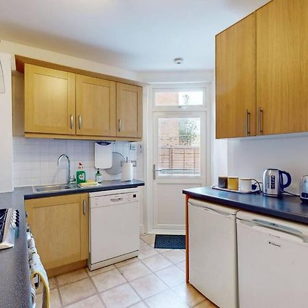 Spacious 2Bd Apartment Cricklewood London Exteriör bild
