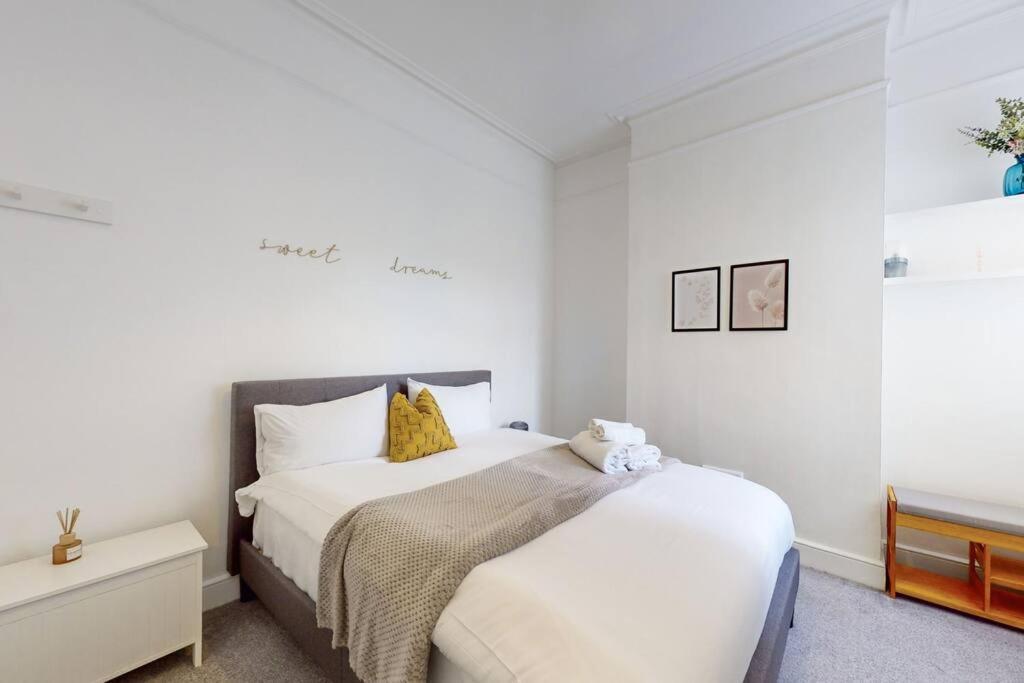 Spacious 2Bd Apartment Cricklewood London Exteriör bild