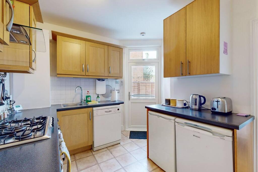 Spacious 2Bd Apartment Cricklewood London Exteriör bild